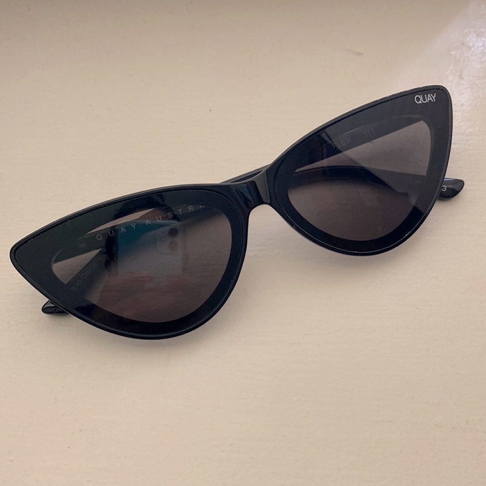 Quay Australia - Retro Sunglasses
